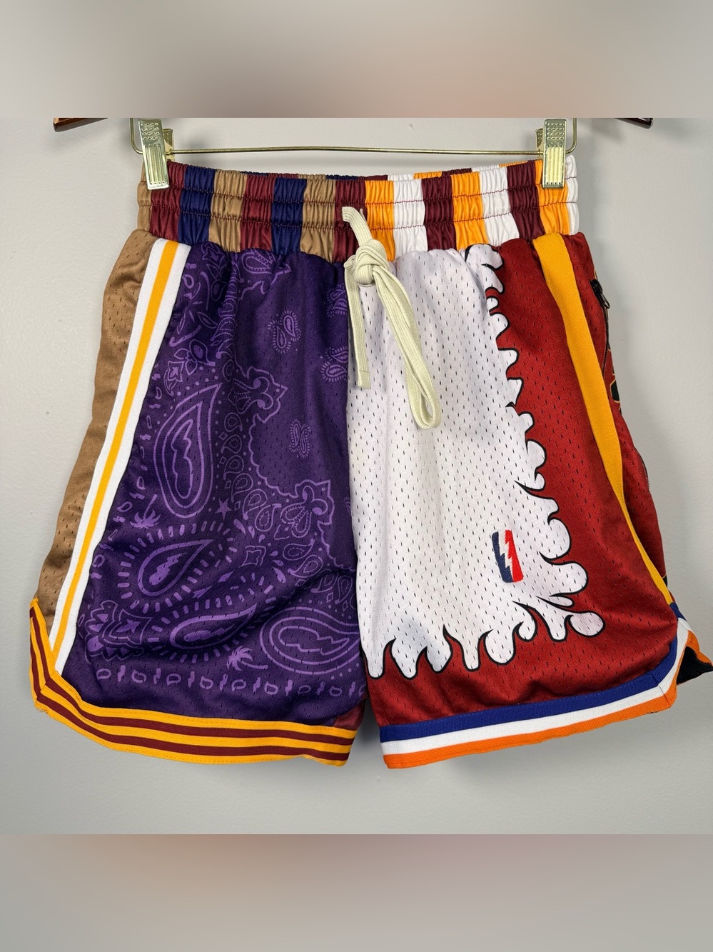 Collect +  Select LeBron
James Multi Team Swingman Basketball Shorts Mens L Mesh